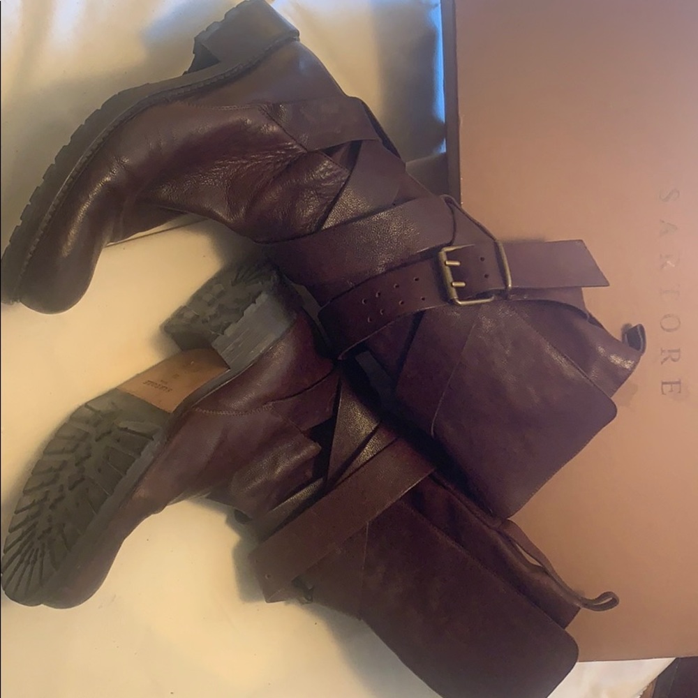 Beautltiful worn once Santore boots